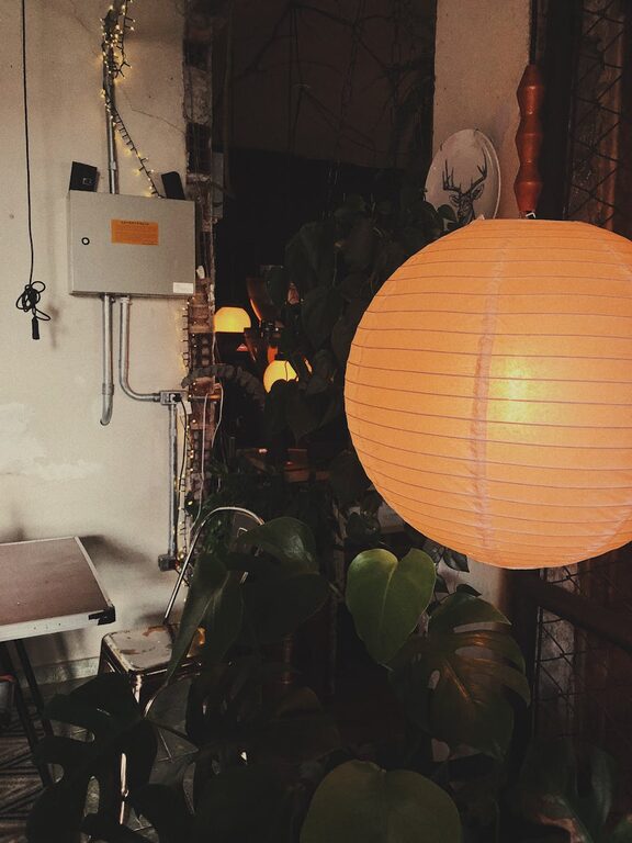 How to Plan the Perfect Screen-Light Evening at Home